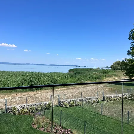 In Ii Balatonszárszó