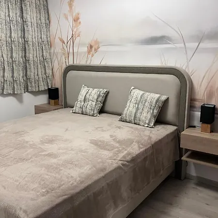 In Ii Apartament