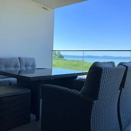 In Ii * Balatonszárszó